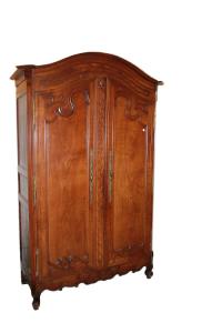Französischer Schrank im provenzalischen Stil aus Kirschholz, Ende des 18. Jahrhunderts