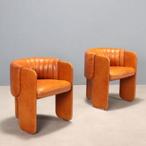Duas Poltronas 'Dinette' Poltrona Frau - Design de Luigi Massoni Anos 70