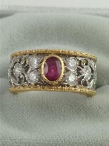 Anello con rubino e diamanti 