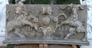 Maestoso altorilievo in pietra galina di Vicenza - Fregio asburgico - Austria - 19° secolo - 230 x 110 cm