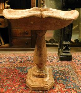 DARS571 - Holy water font in pink marble, 19th century, cm W 90 x H 100 x D 60