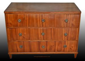 Elegant Viennese First Empire / Biedermeier chest of drawers, intact, Vienna 1810-15 approx.