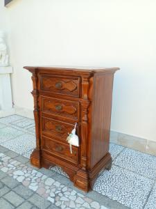 Ancien petit buffet, commode. 86l x 51p x 114h - Foto 9