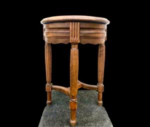 Oak wood stool with rotating mechanism and double lift.