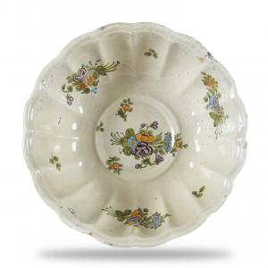 Large 18th Century Italian Majolica Centerpiece Bowl from Lodi