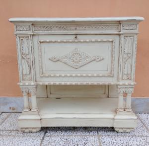 Kredenz, Renaissance-Bar. 110 B x 51 T x 108 H cm