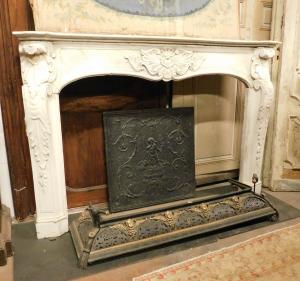 chm512 Italian fireplace in white marble, carved, 18th century, 181 x h 121 cm