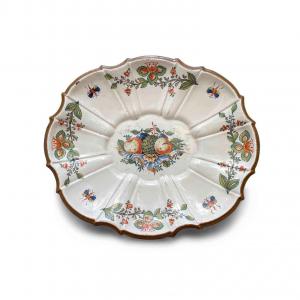 Italian Antonibon Maiolica Centerpiece With Baroque Fruit Decoration 1750s