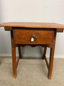 Niedriger Ziegenbock-Tisch, toskanische Arte Povera, XX. Jh., 40x58x53cm
