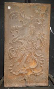 P253 - Cast iron fireplace backplate with a female figure, 19th century. Measures cm L 48 x H 89