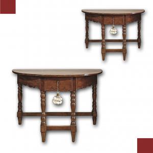 PAIR OF WALNUT CONSOLES LOUIS XIV LATE 17TH CENTURY