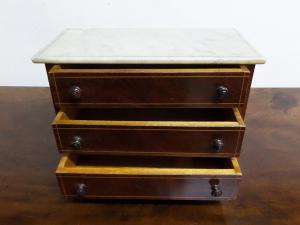 Miniatura Comò Carlo X 