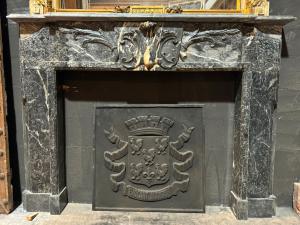 CHM851 - Gray marble fireplace, 19th century, dimensions cm L 166 x H 123 x D 20