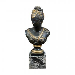 Sculturina in bronzo patinato - Busto di donna. Italia, inizi XIX secolo.
