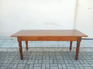 Tavolo fisso rettangolare. 200lx81px78h