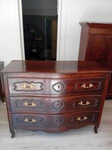 Walnut commode