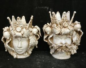 Rara coppia di Ceramiche di Caltagirone - Moro e Principessa - H 32 cm - Prima metà del 20° secolo - Sicilia