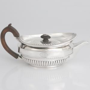 Bule de chá em prata esterlina Jorge III, Paul Storr, Londres, 1810