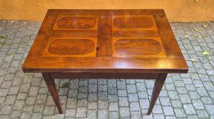 Antique extendable pull-out table from the 1800s, threaded with ovals