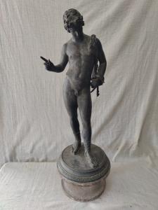 Elegante scultura in bronzo raffigurante Narciso - H 62 cm