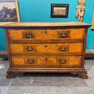 Antique chest of drawers Lombardy late 17th cent. Louis XIV walnut with inlay. Dim 133 x 59. h 90