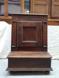 Inginocchiatoio in noce fine 1600 Luigi XIV Piemonte