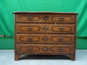 Cassettone in noce massello intarsiato Luigi XV 1700 piemontese piano asse unico