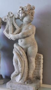 Putto em pedra