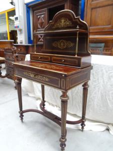 Scrittoio in mogano con inserti in bronzo Napoleone III 1870 Francia