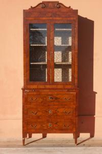 RARA VETRINA LUIGI XVI LASTRONATA DEL XVIII Sec. CASSETTONE PIEMONTE CREDENZA