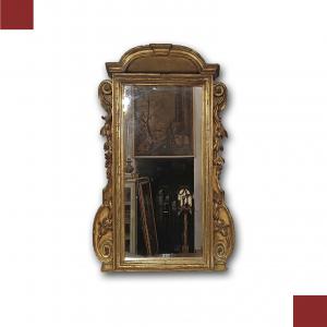 SMALL GILT WOOD MIRROR, SECOND HALF OF THE 18TH CENTURY