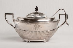 Silver plate soup tureen or vegetable dish - O/3560 and 3564