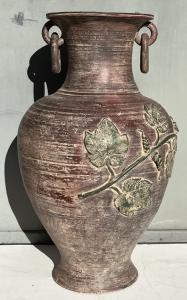 anfora/vaso in terraccotta con figure di vite