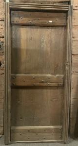 PTIR477 - Porta rustica in noce, con telaio, epoca '800, luce cm L 78 x H 184