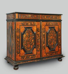 Credenza in legni esotici, Olanda
