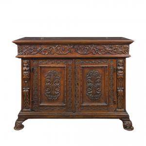 Carved wooden sideboard. Italy, 17th century.