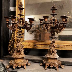 LAMP253 - Coppia di importanti candelieri in bronzo, epoca fine '800, misure cm L 28 x P 20 x H 55