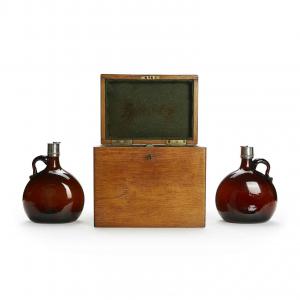 Scatola in Rovere con Bottiglie di Liquore 1800