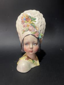 statuina in ceramica firmata Sandro Vacchetti 