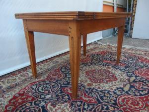 LOUIS XVI STYLE WALNUT DROP-LEAF TABLE, EARLY 1800s, cm L 123xW78xH75 open 156x123