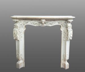 Antique Louis XV fireplace in white statuary marble. Naples, early 18th century.