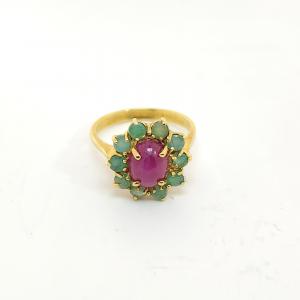 Anello in oro con rubini e smeraldi 