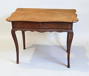 Louis-XV-Tisch