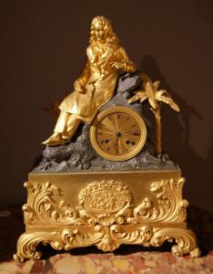 Parigina orologio da tavolo francese del 1800 in bronzo dorato