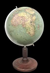 Globo terrestre con iscrizione:columbus erdglobus.Germania.