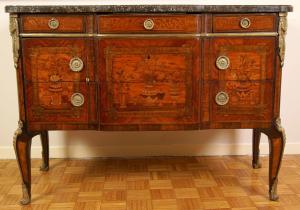 Louis XVI commode, finely inlaid, France, late 18th century