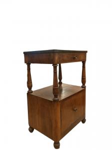 Mobiletto comodino emiliano dell’800
