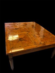 Important extendable table