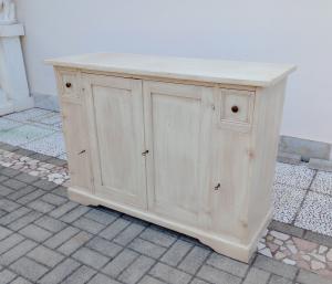 Shabby Chic Sideboard für die Wand. 132l x 48t x 94h