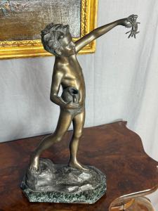 LARGE BRONZE by Giovanni De Martino, the Crab Fisherman, Original H. 52 *** € 650 ***